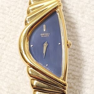 Vintage Seiko Half Moon Women's Gold Tone Watch Black Mother Pearl Dial S Steel